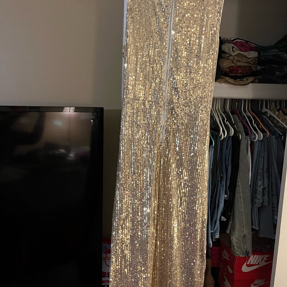 Long gold sequins dress